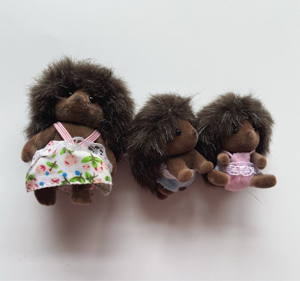 Lil Woodzeez Hedgehog Family Mom and Twins